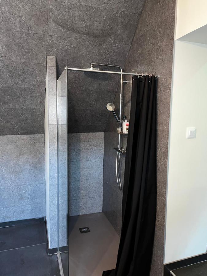 Magnifique Duplex Avec Jaccuzi, Sauna Et Cinema Room Privatif Fontenoy  Buitenkant foto